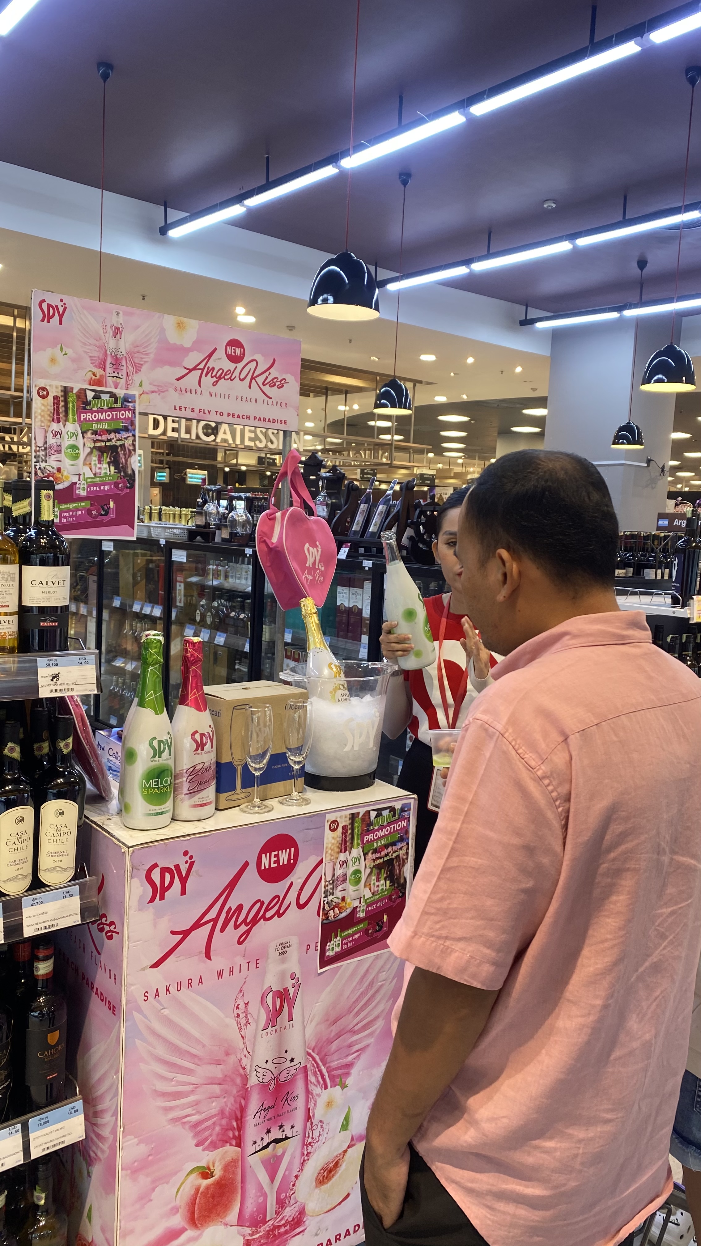 SPY Sparkle Fruit Revolutionizing FMCG Distribution with Da Houg Heng 25th December at Makro Cambodia - Image 4